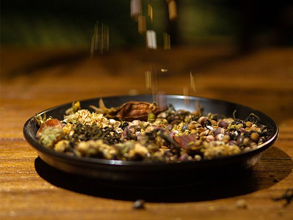 很喜歡“懷府薏康堂”茶飲的包裝設(shè)計，有什么寓意嗎？